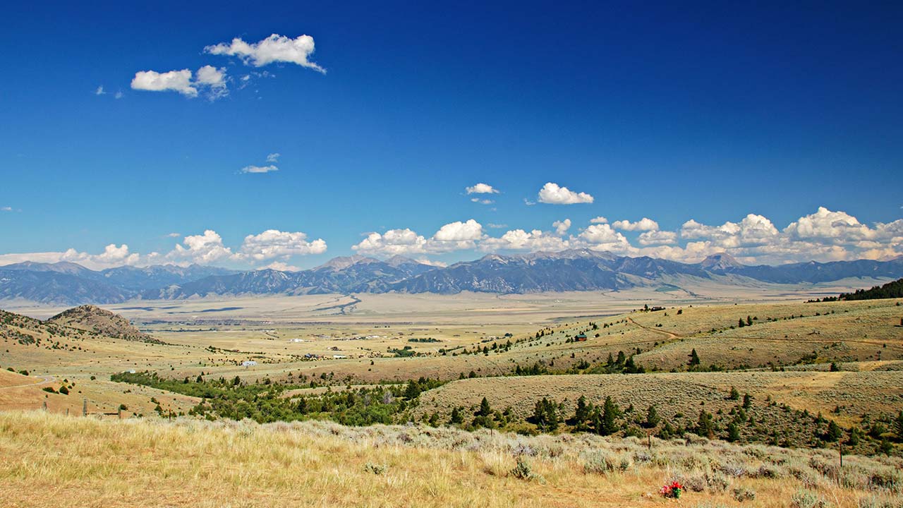 Montana plains and mountains